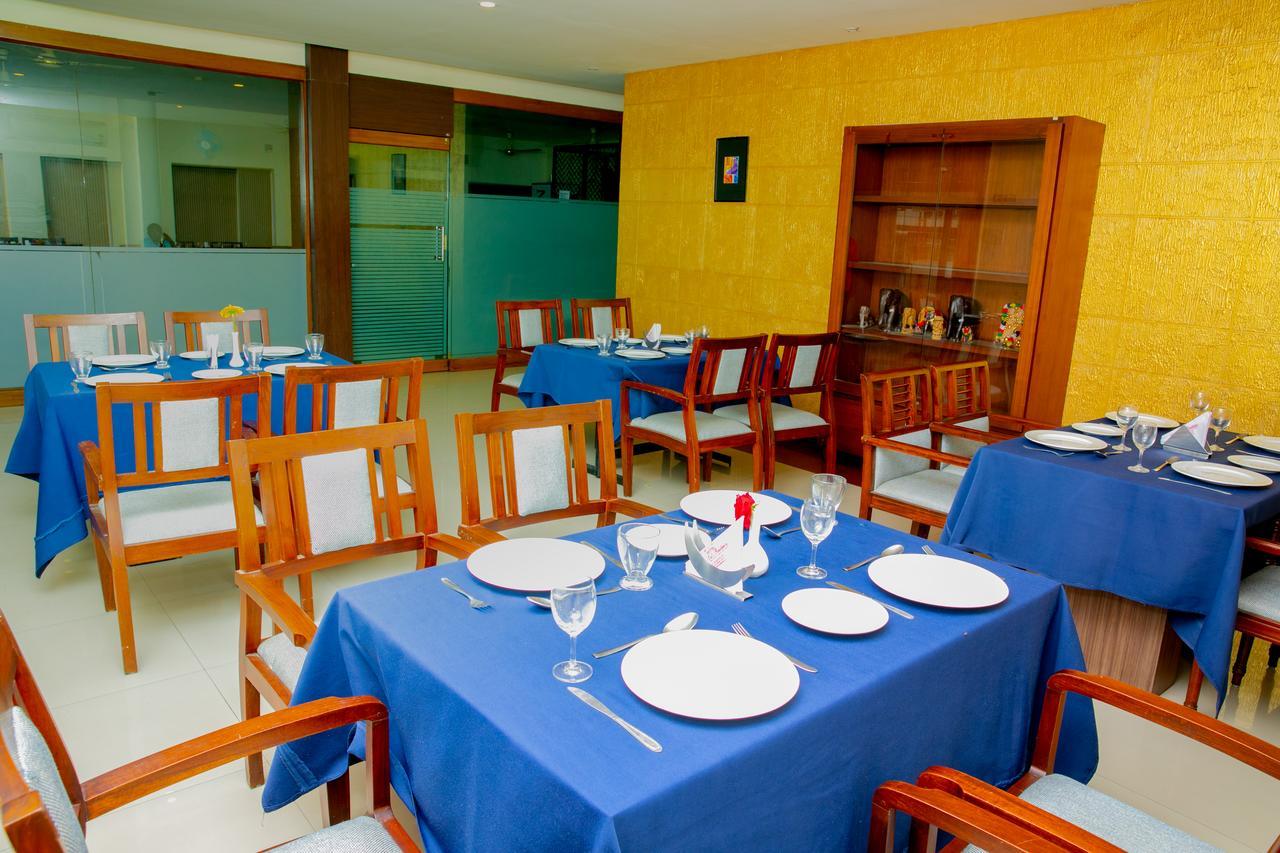 Hotel Lals Residency Adur Exterior foto